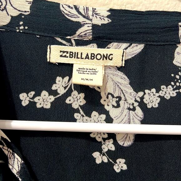 NWT Billibong Floral Tie Neck Blouse | Medium - Picture 2 of 11
